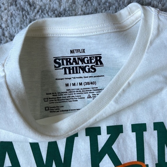 “Stranger Things” T-Shirt! - Picture 2 of 4